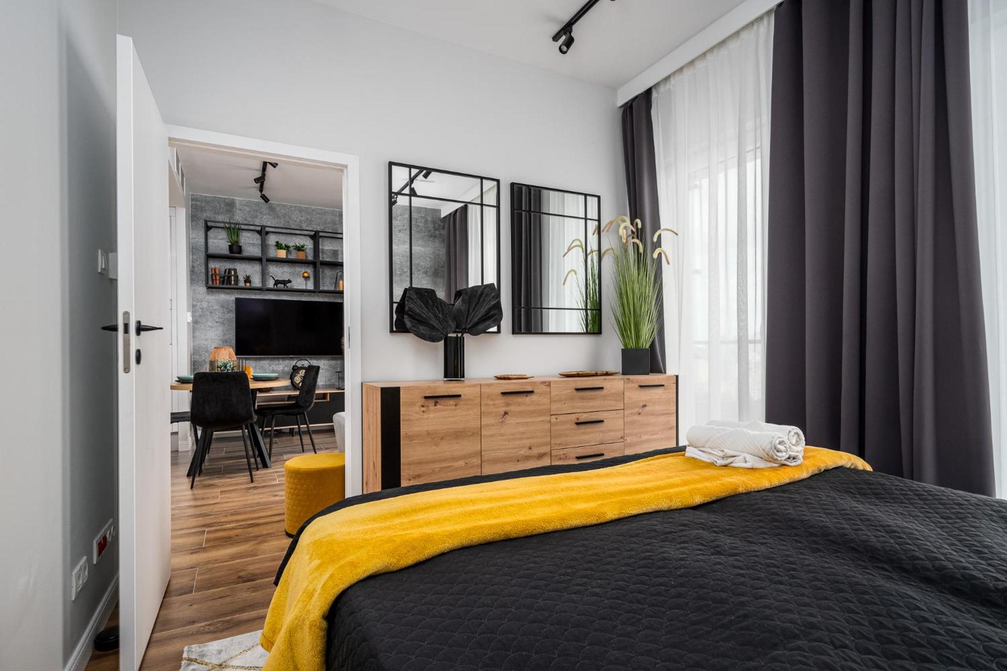 Wola Tower Deluxe Separate Bedroom With Free Garage - By Perfect Apart ワルシャワ エクステリア 写真