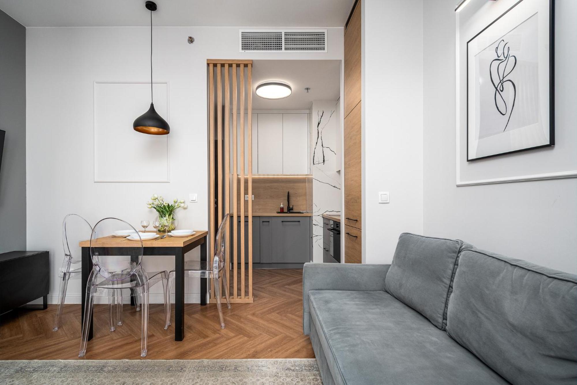 Wola Tower Deluxe Separate Bedroom With Free Garage - By Perfect Apart ワルシャワ エクステリア 写真