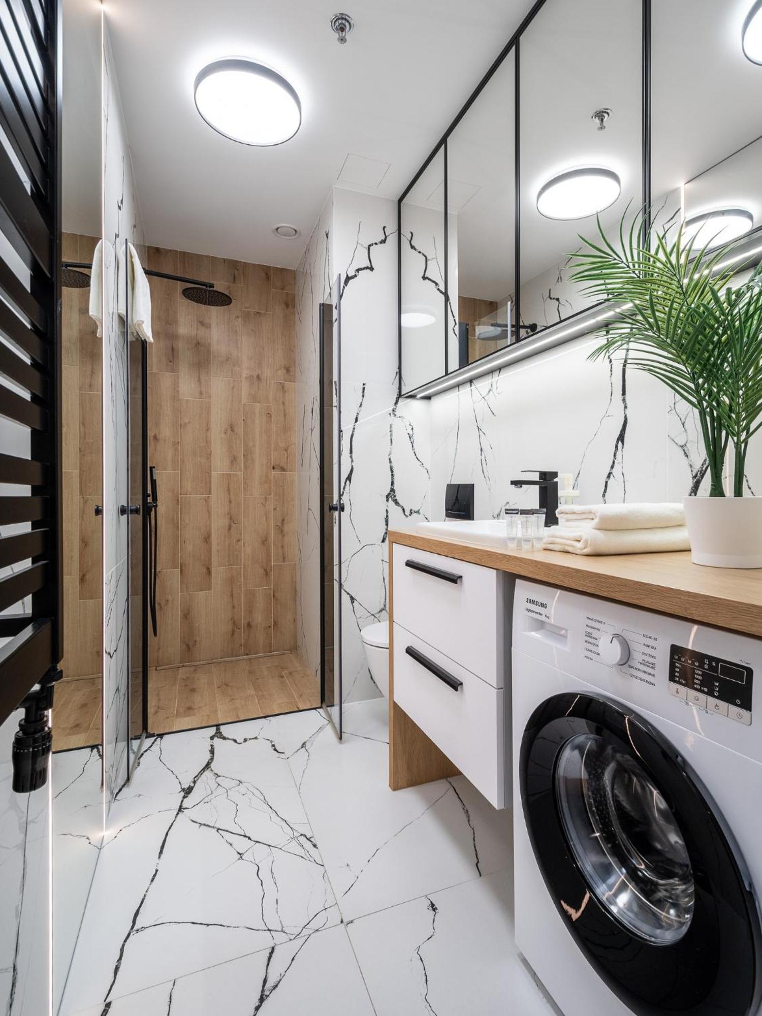 Wola Tower Deluxe Separate Bedroom With Free Garage - By Perfect Apart ワルシャワ エクステリア 写真